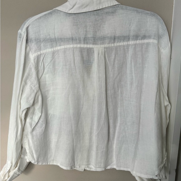 Old Navy Cropped Button-Down Shirt - Picture 3 of 4